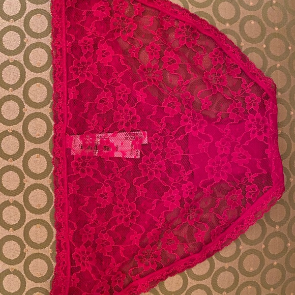 Victoria’s Secret red lace bikini - Picture 4 of 4